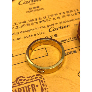 Cartier кольцо Love Gold